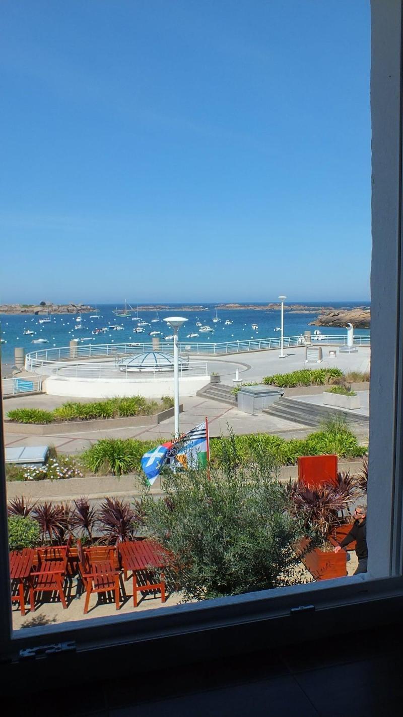 Hotel - Restaurant - Salon De The Le Beausejour Trégastel Εξωτερικό φωτογραφία