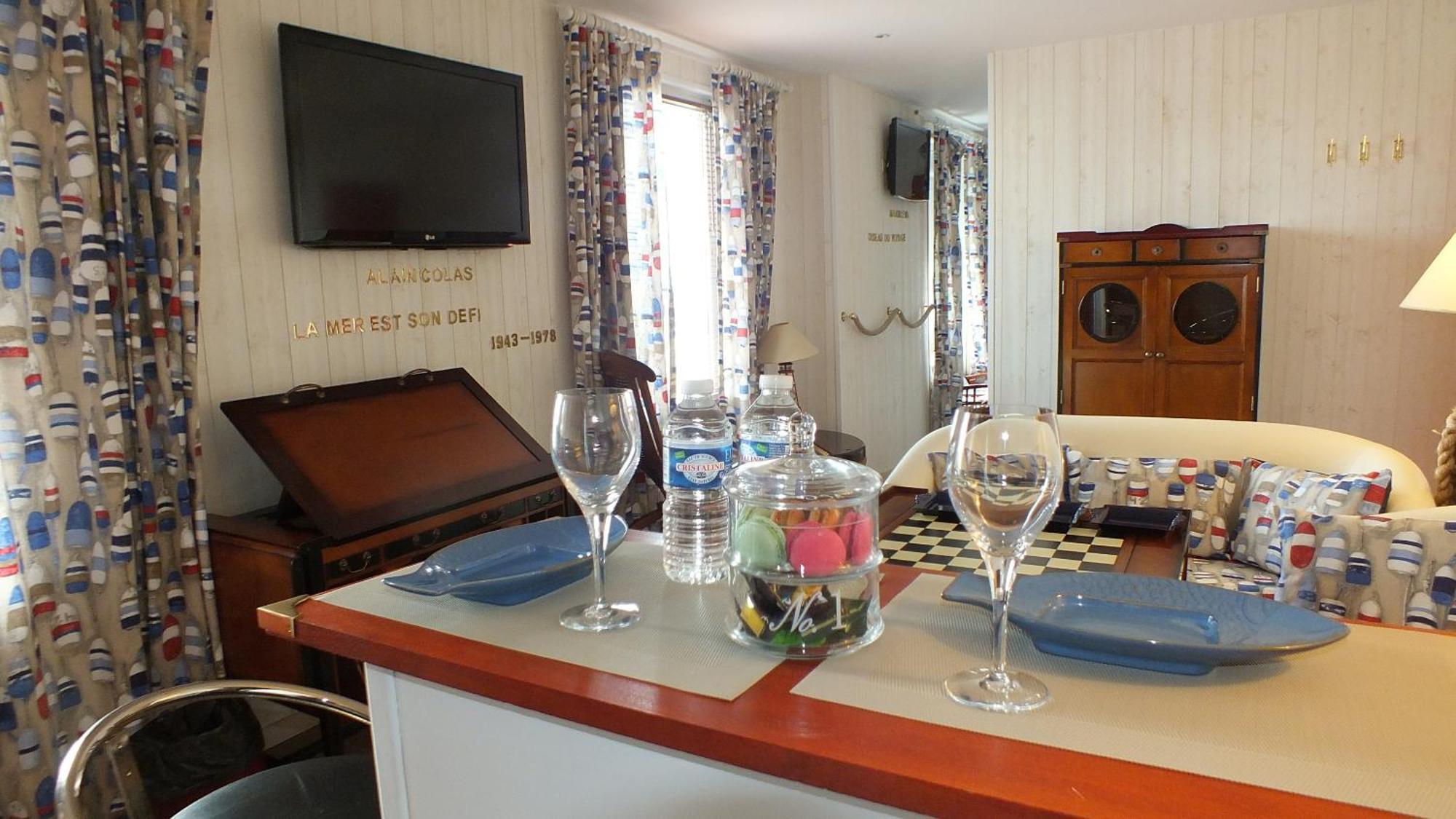 Hotel - Restaurant - Salon De The Le Beausejour Trégastel Δωμάτιο φωτογραφία